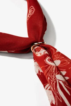 Bandana floral vermelha