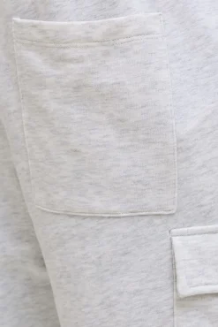 Bermuda cargo em felpa regular fit