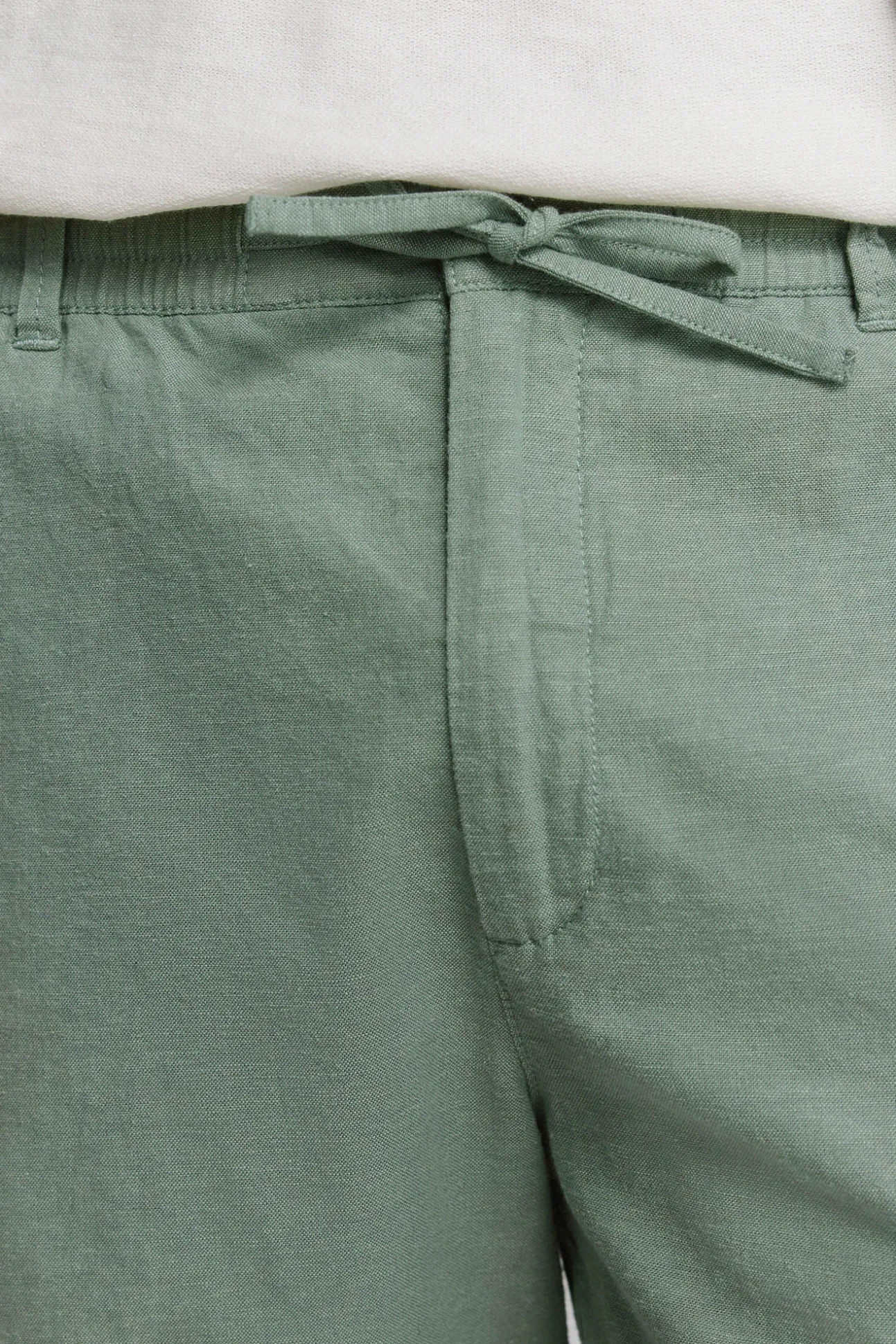 Bermuda em linho comfort slim fit