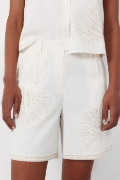 Bermudas bordadas