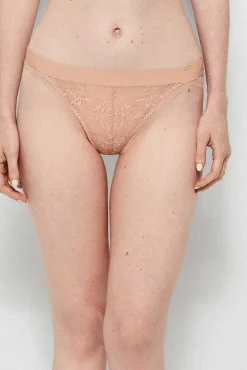 Braguita clásica sin costuras
