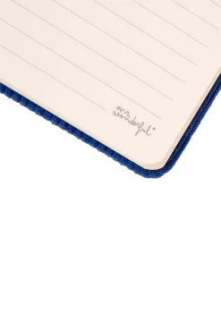 Caderno A5 de veludo cotelê azul Klein - Elegância com atitude
