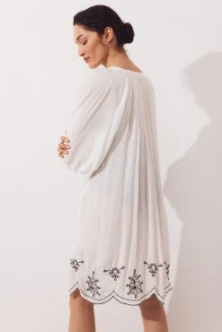 Caftan curto com cordão
