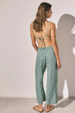 Calça capri estampada com laço
