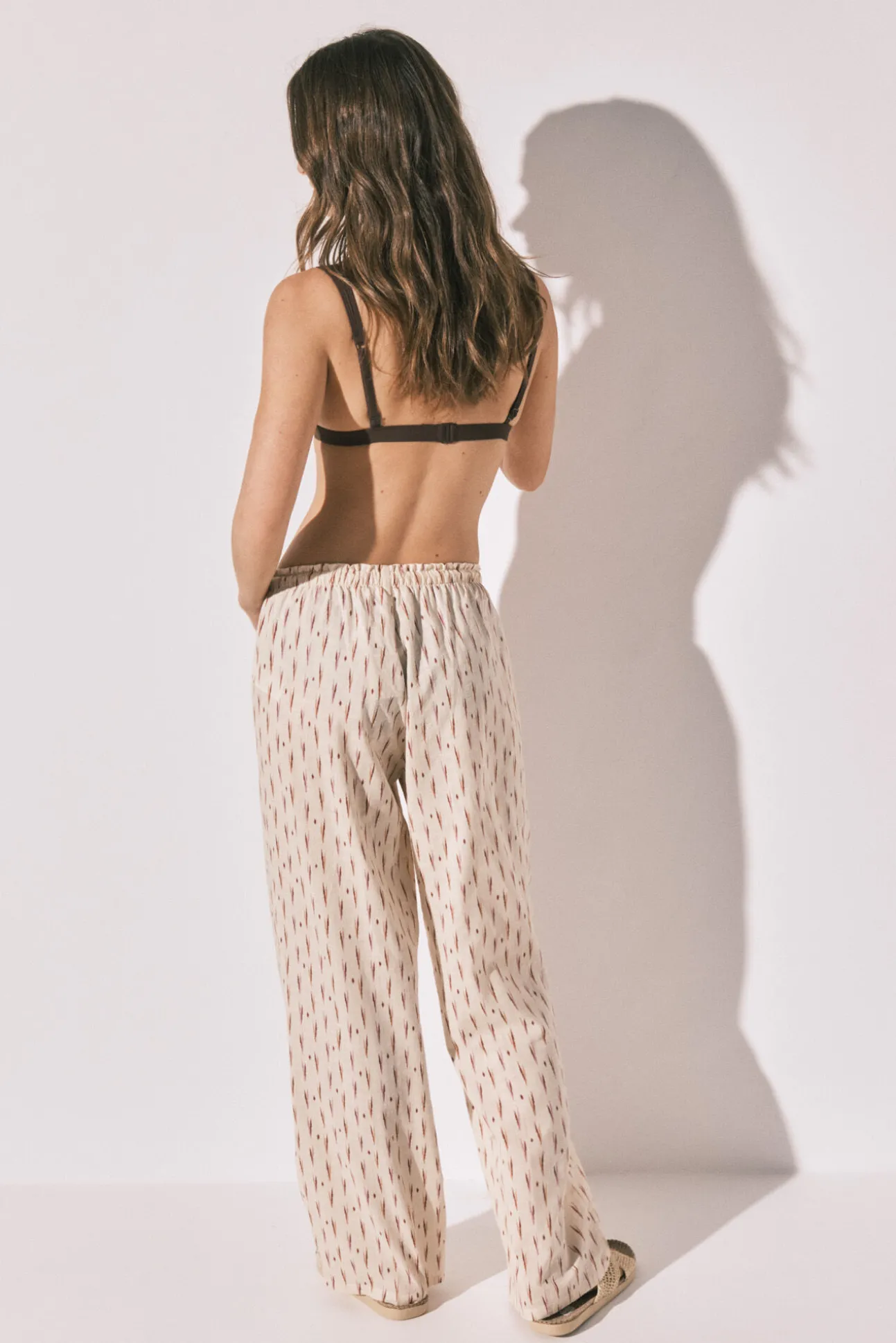 Calça comprida estampada ikat