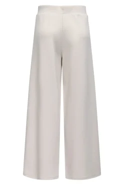 Calça compridas e largas