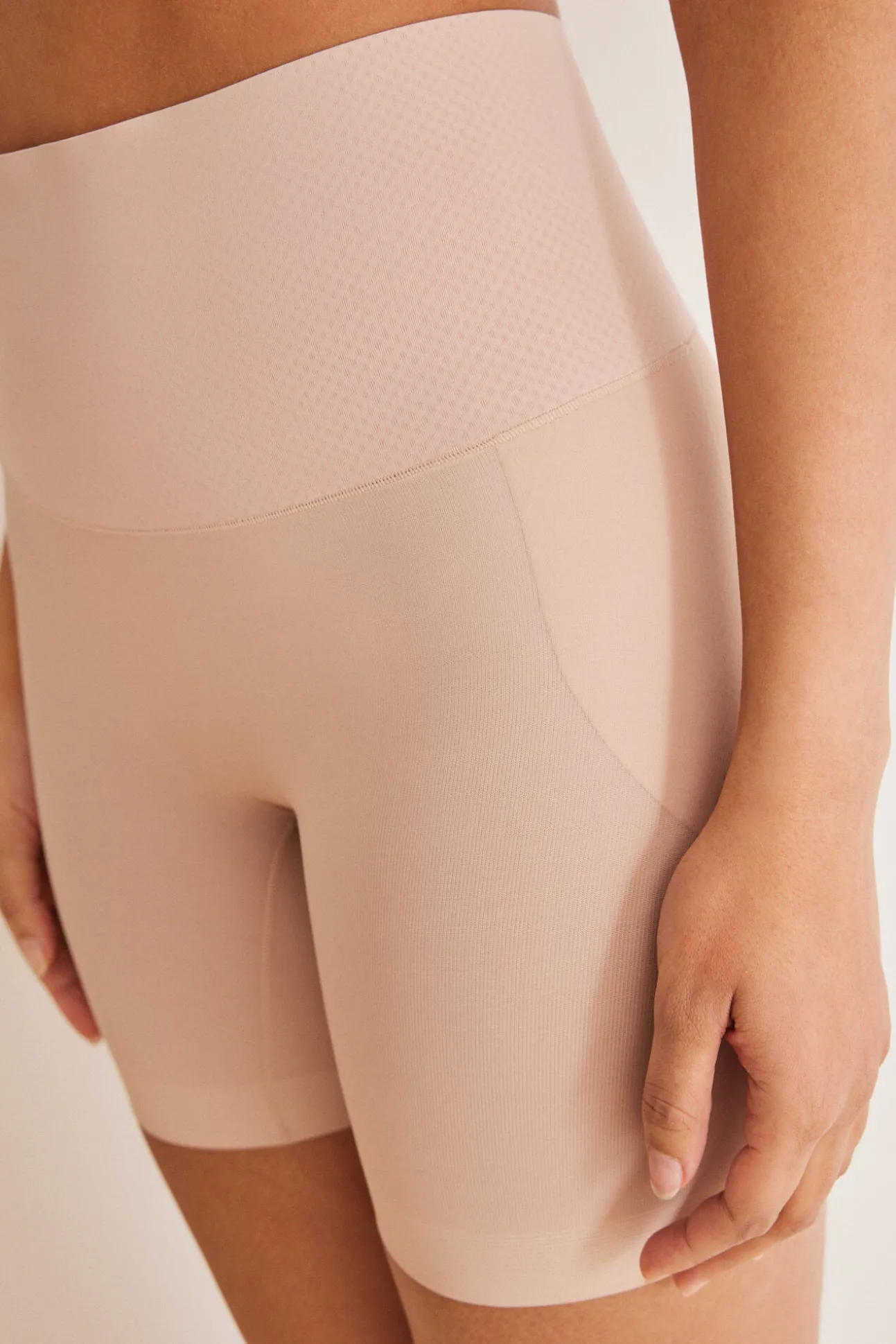 Calça moldador efeito push up