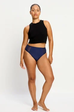 Calcinha menstrual azul clássica