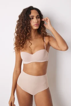 Calcinha nude de alta redução e push-up
