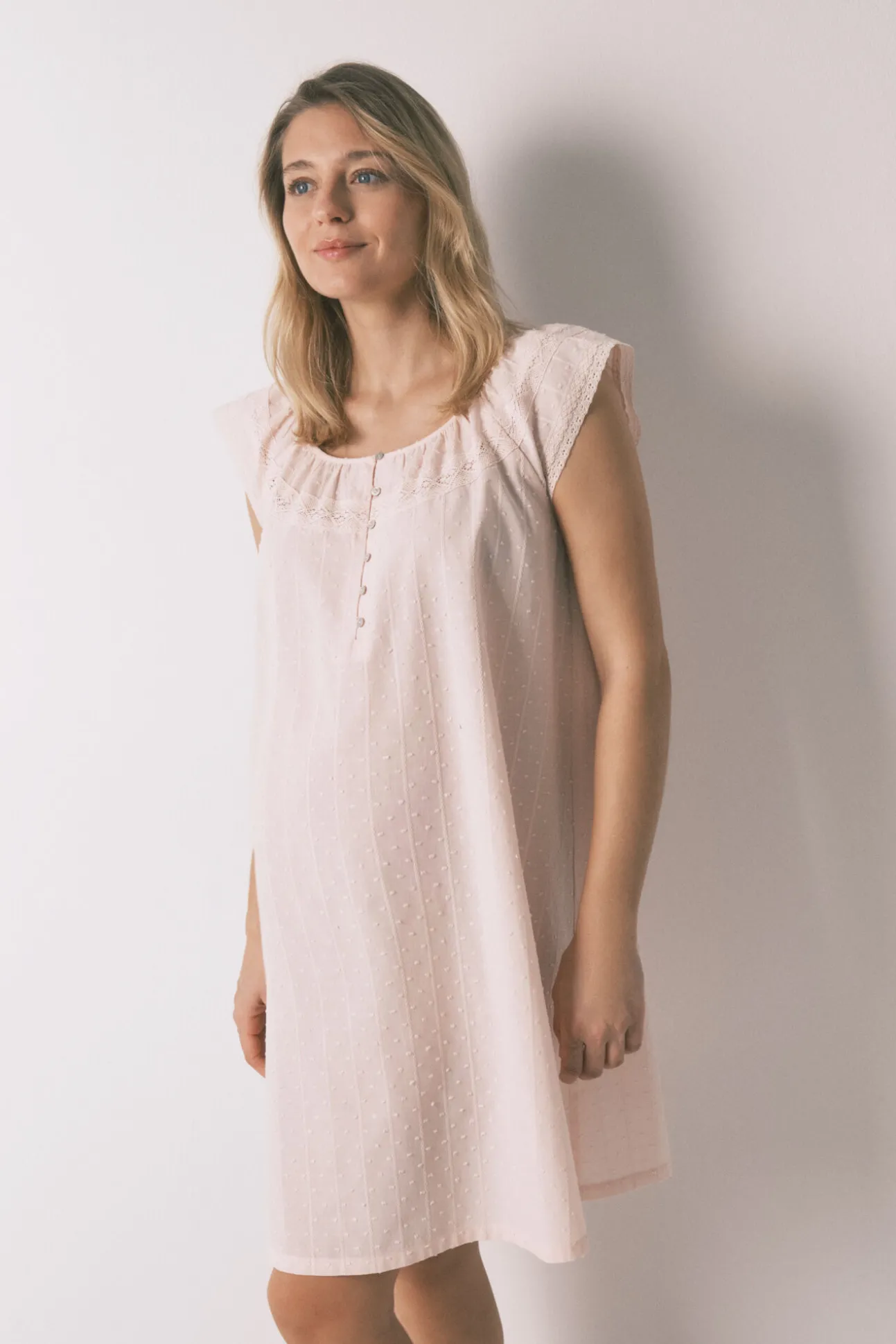 Camisa de dormir comprida maternity em algodão rosa