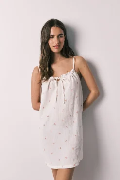 Camisa de dormir curta de alças em algodão branco