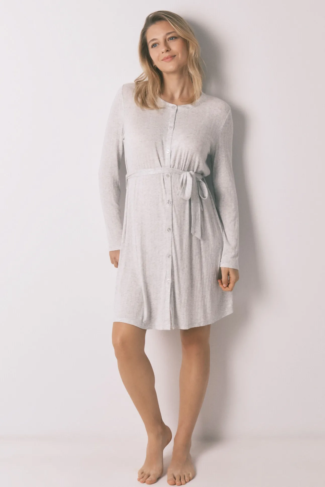 Camisa de dormir curta "maternity" canelada extra suave cinza