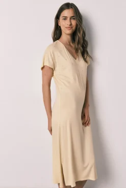 Camisa de dormir midi amarela