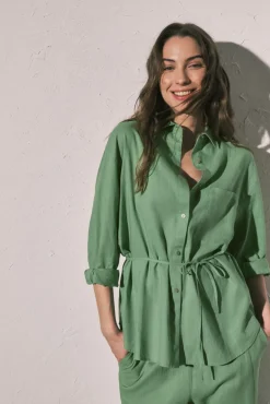 Camisa de manga comprida em linho verde