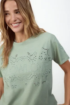 Camiseta bordado
