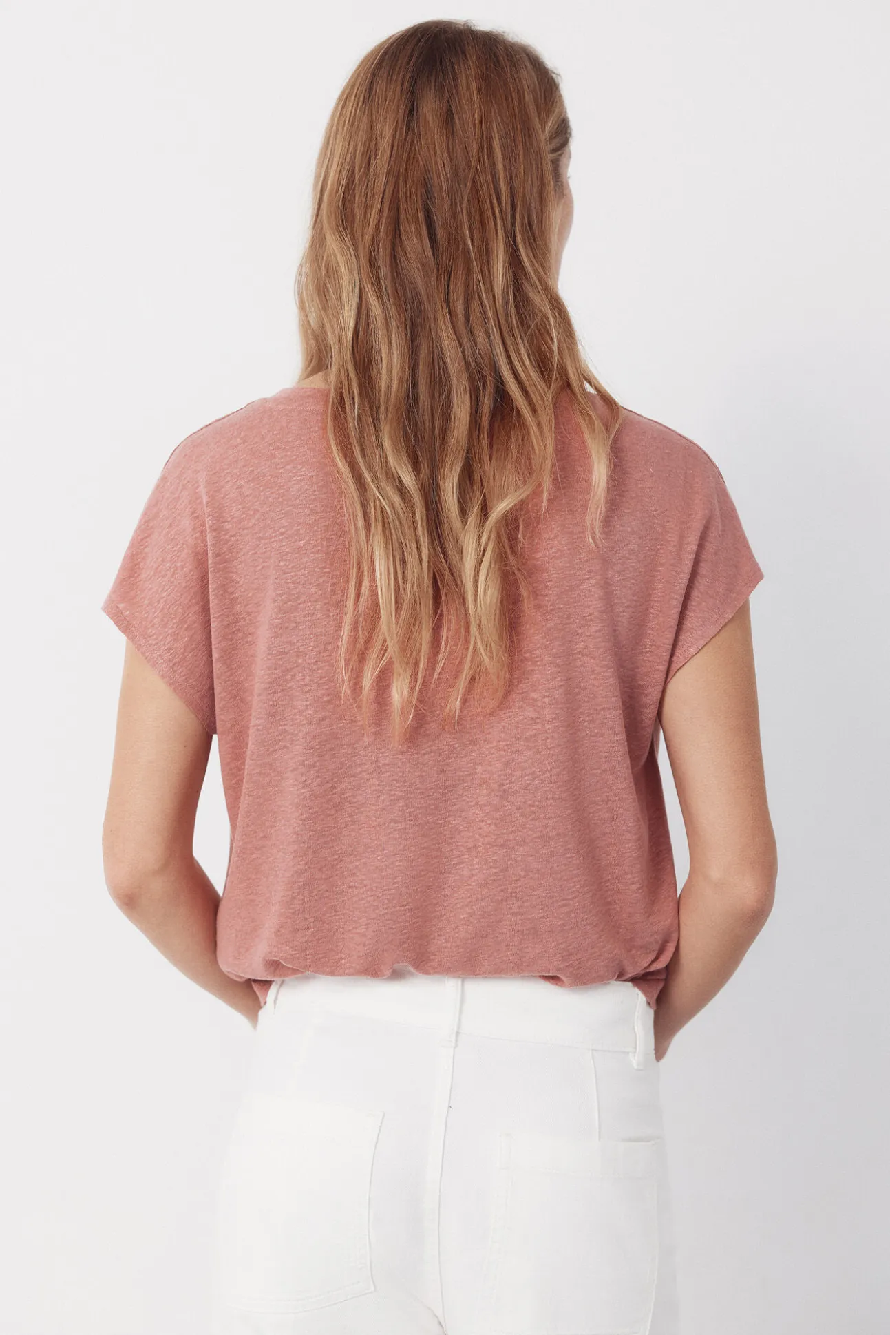 Camiseta de linho com decote em linho e lurex