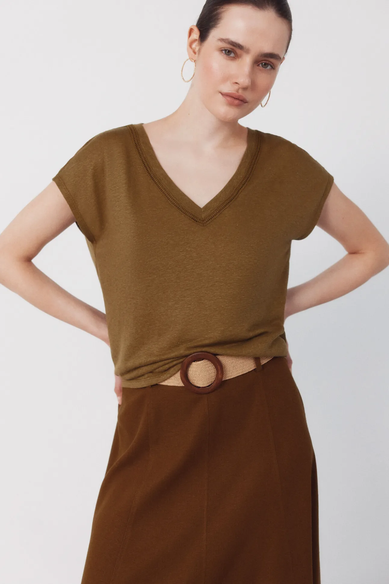 Camiseta de linho com decote em linho e lurex