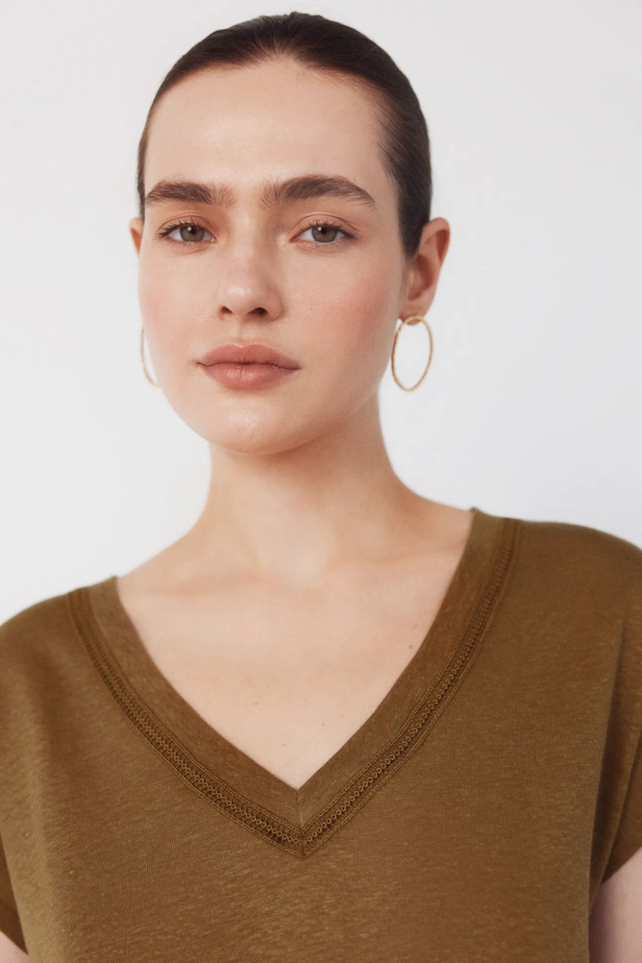 Camiseta de linho com decote em linho e lurex