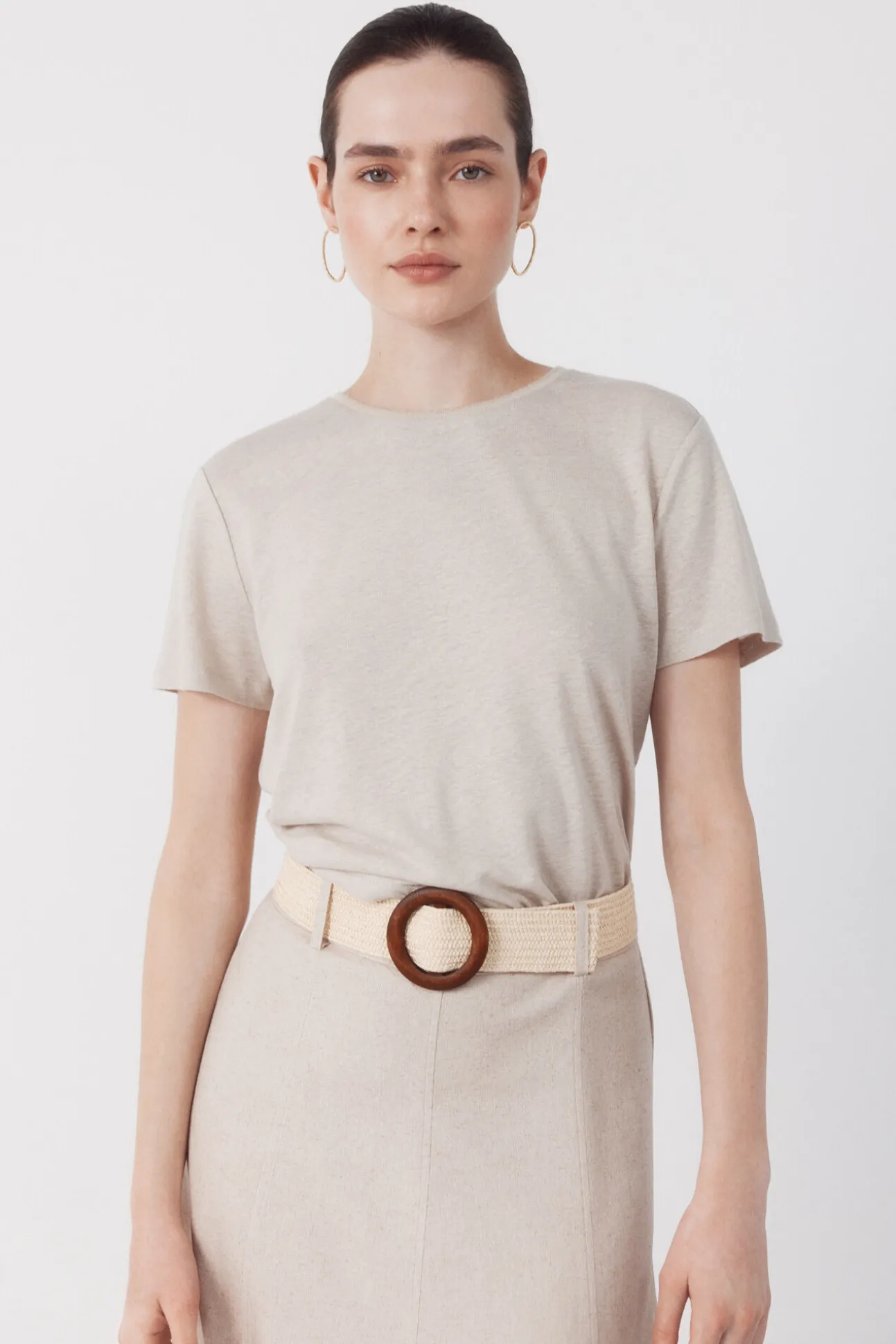 Camiseta de linho com decote em lurex