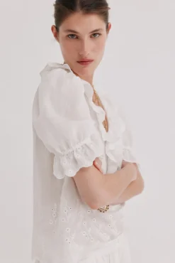 Carina. Blusa com folho
