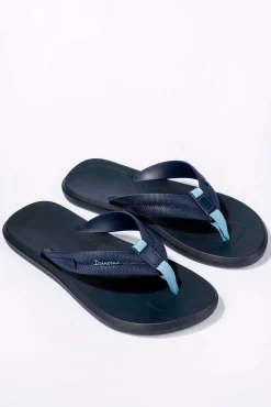 Chinelo de tira larga