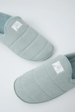 Chinelos de quarto com sola acolchoada verde
