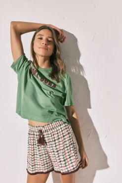 Conjunto de calções e t-shirt