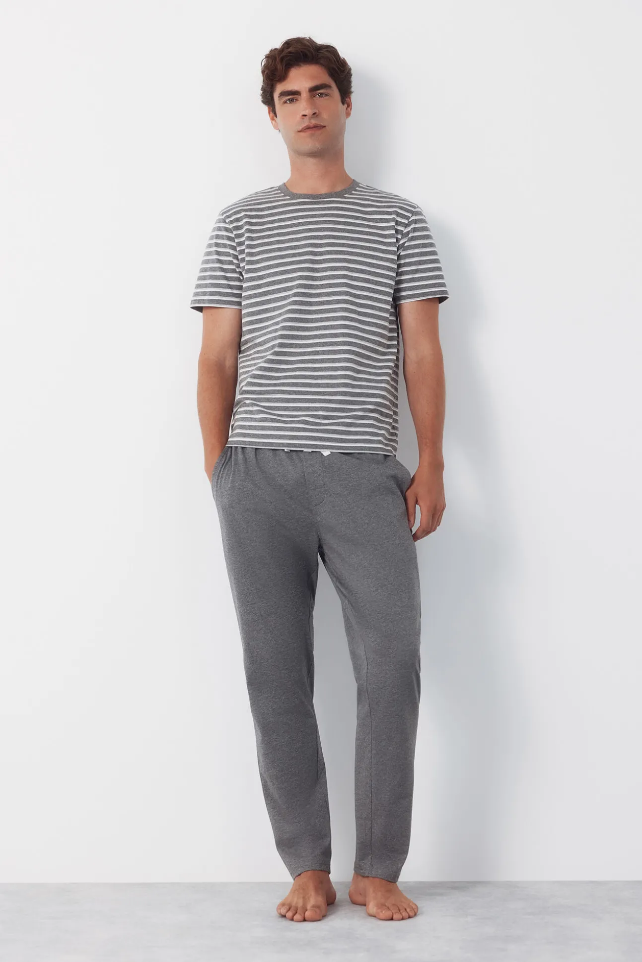 Conjunto de pijama em malha