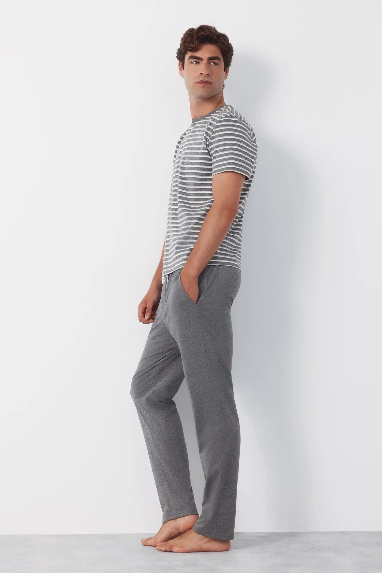Conjunto de pijama em malha