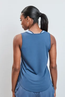 Conjunto de t-shirt e calções