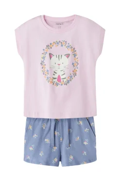 Conjunto de T-shirt e calções