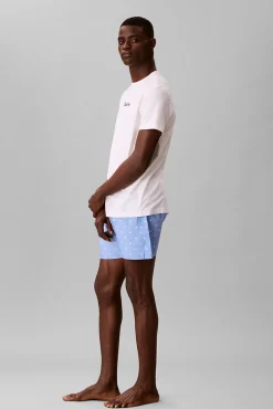Conjunto pijama curto às riscas