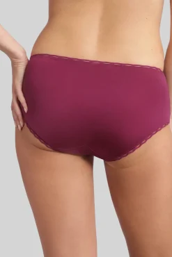 Cueca alta em renda floral acetinada