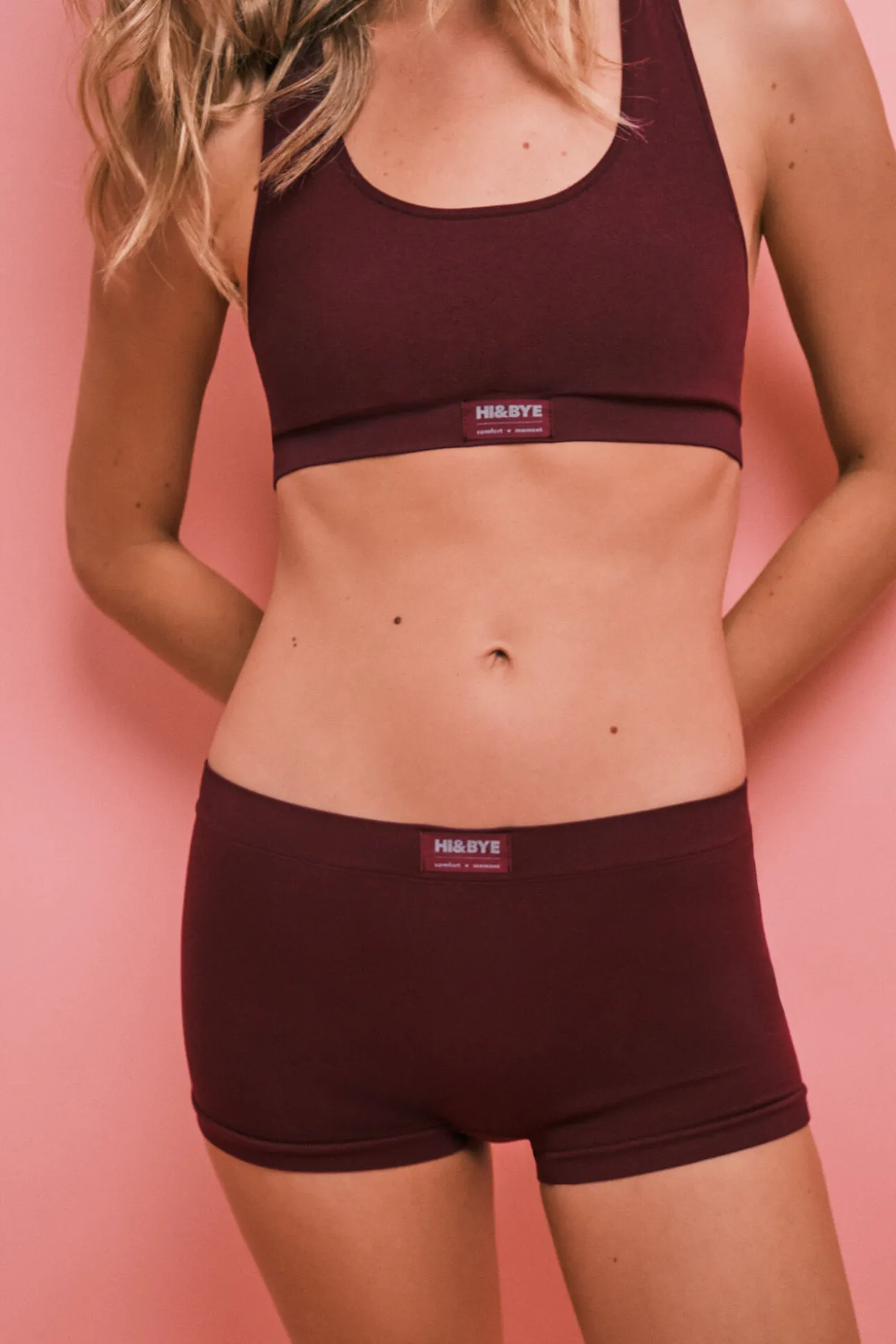 Cueca boxer seamless canelada com logo grená