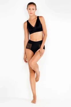 Cueca cintura alta invisível em renda