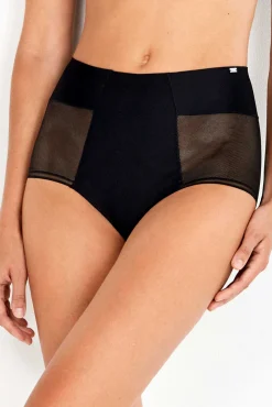 Cueca cintura alta invisível em renda