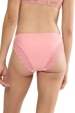 Cueca clássica corte na anca em microfibra
