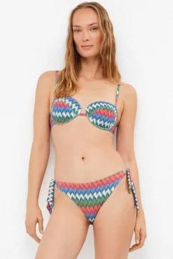 Cueca de biquíni ajustável nas laterais