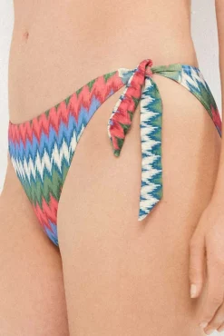 Cueca de biquíni ajustável nas laterais