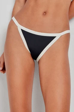 Cueca de biquíni preta com borda contrastante