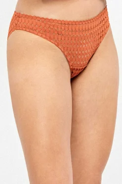 Cueca em renda geométrica