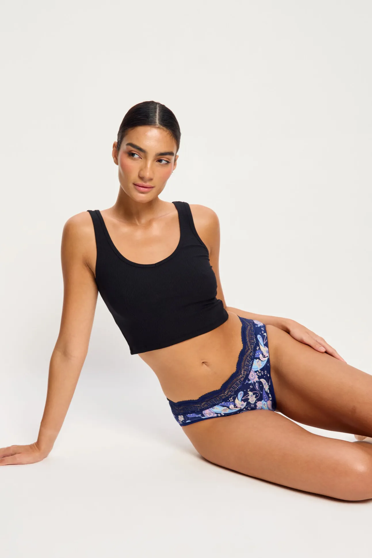Cueca menstrual de renda cintura alta em bambu fluxo abundante azul-marinho