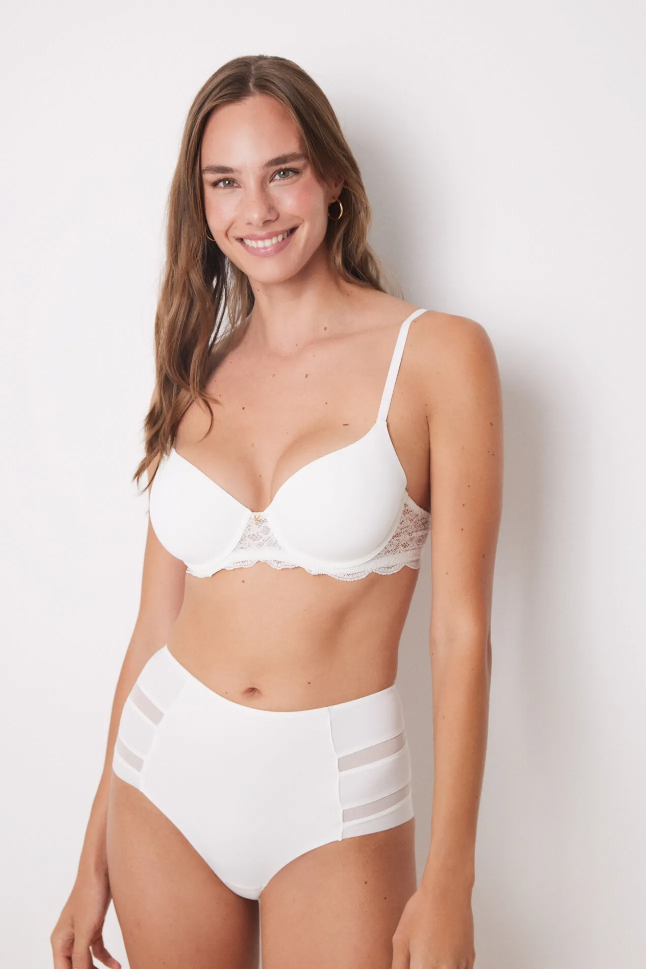 Cueca redutora alta branca tule