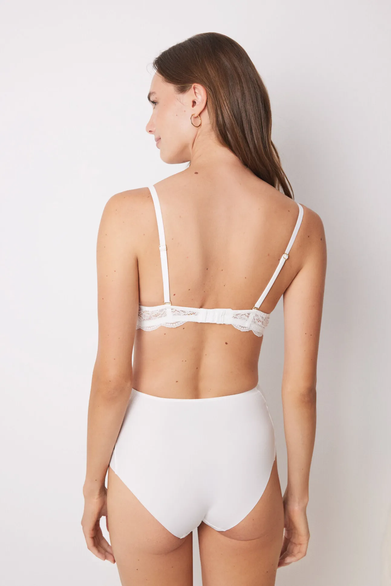 Cueca redutora alta branca tule