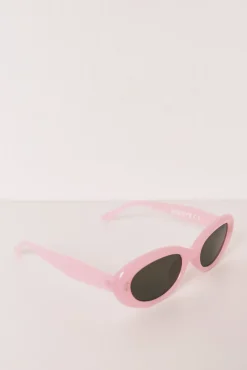 Óculos de sol com capa rosa