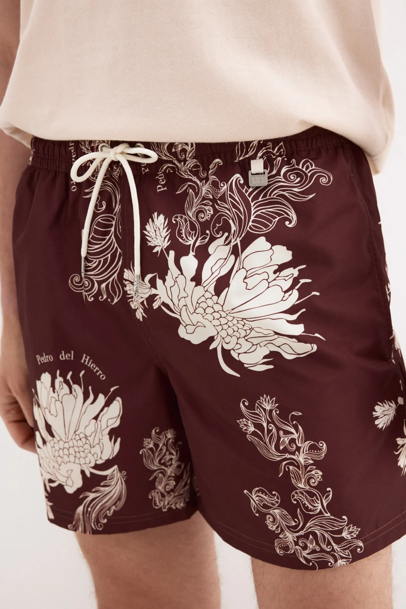 Fato de banho estampado de flores grandes