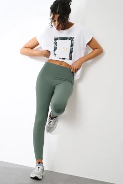 Legging cintura alta y bolsillo lateral.