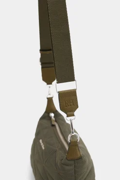 Mala a tiracolo acolchoada em nylon