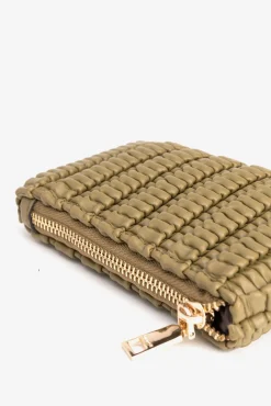 Mala com textura em relevo