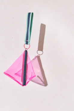 Mala triangular rosa